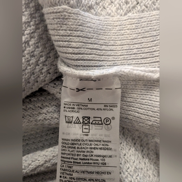 GAP Baby Blue Knit Split Hem Sweater Medium - Picture 6 of 6